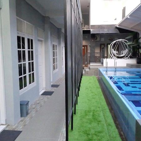Tamadara Guesthouse Jogja Maguwo Exterior photo